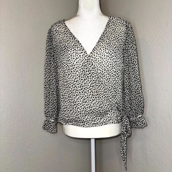 Abercrombie & Fitch Chiffon Wrap Blouse Womens Large White Black Leopard Print - Picture 1 of 7